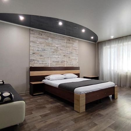 Люкс В Центре Металлургов 31 Kr Apartments Kryvyj Rih Exteriör bild