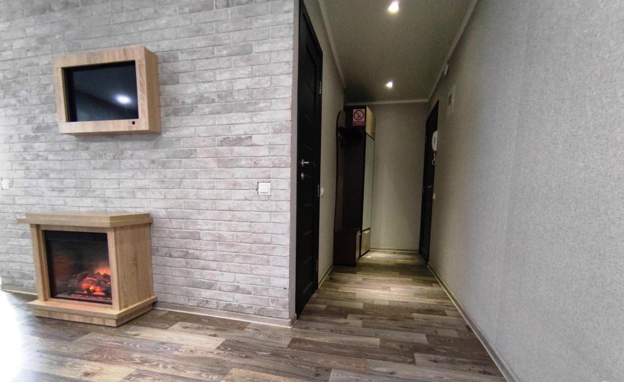 Люкс В Центре Металлургов 31 Kr Apartments Kryvyj Rih Exteriör bild