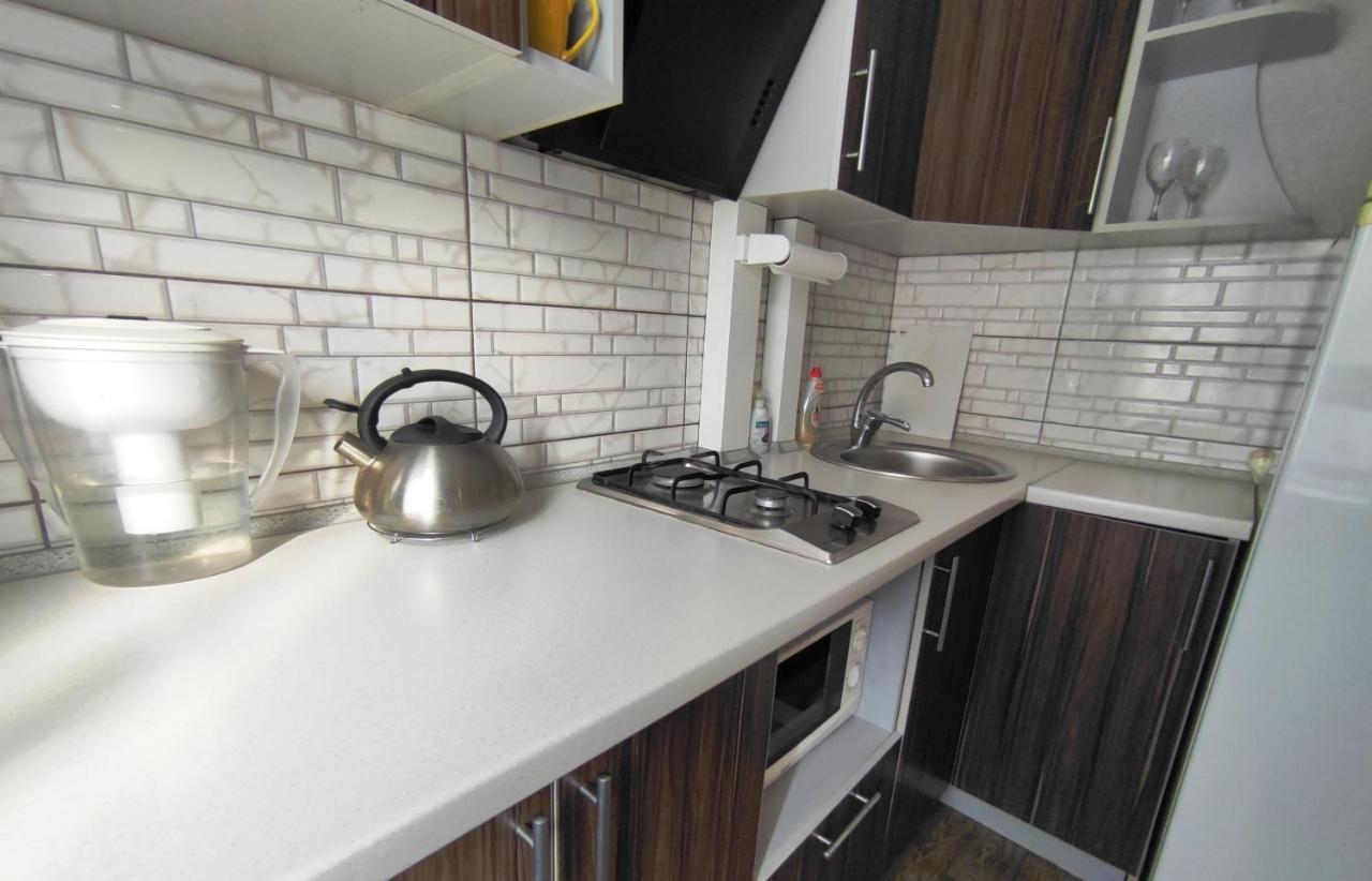 Люкс В Центре Металлургов 31 Kr Apartments Kryvyj Rih Exteriör bild